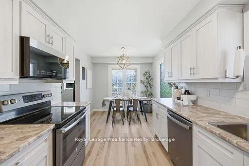 Photo 22 of 41 Burnham Boulevard, Port Hope — HOMEH