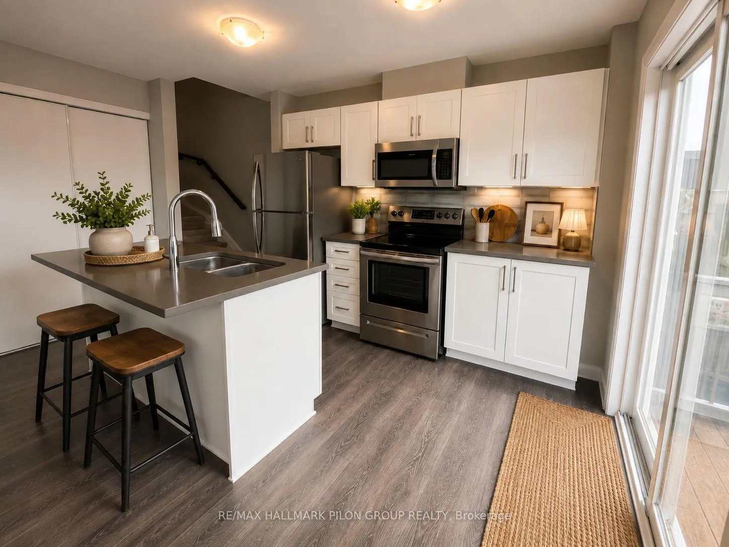 Photo 3 of Unit B, 702 Amberwing Private, Ottawa, Avalon West — HOMEH