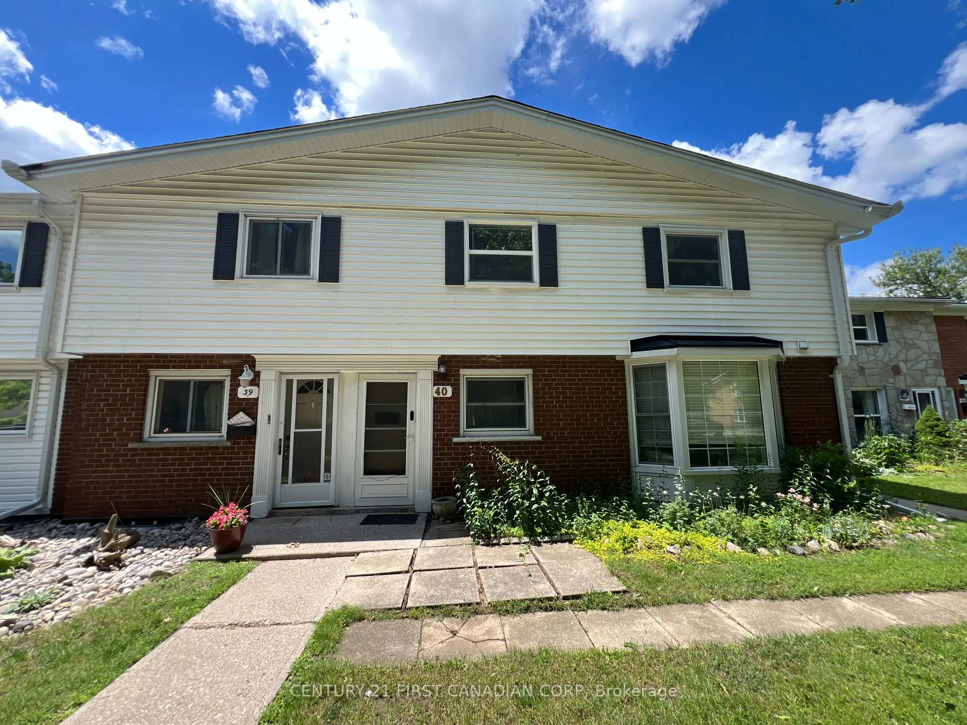 Photo 2 of Unit 34, 40 Arbour Glen Crescent, London, East A — HOMEH