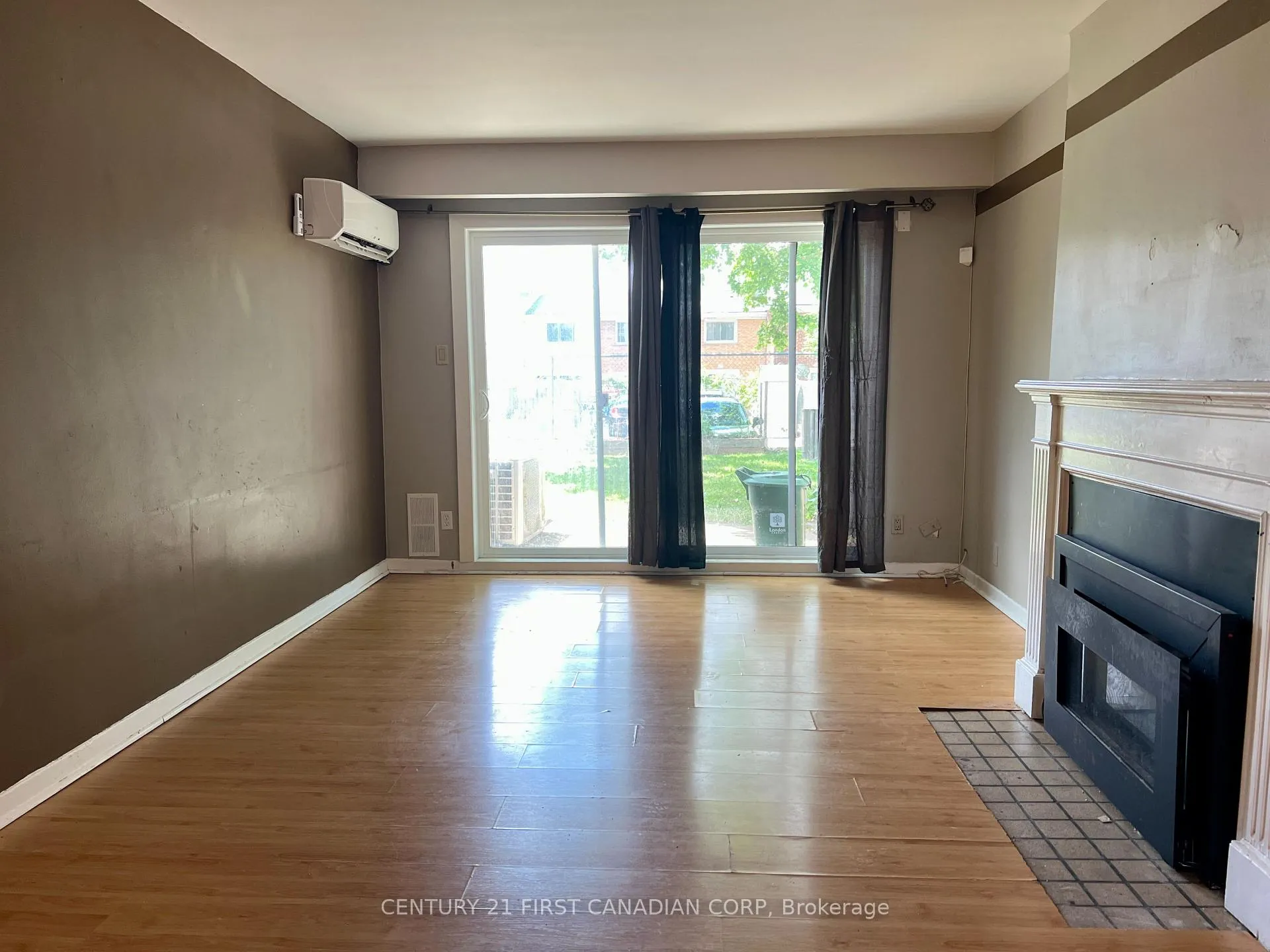 Photo 4 of Unit 34, 40 Arbour Glen Crescent, London, East A — HOMEH