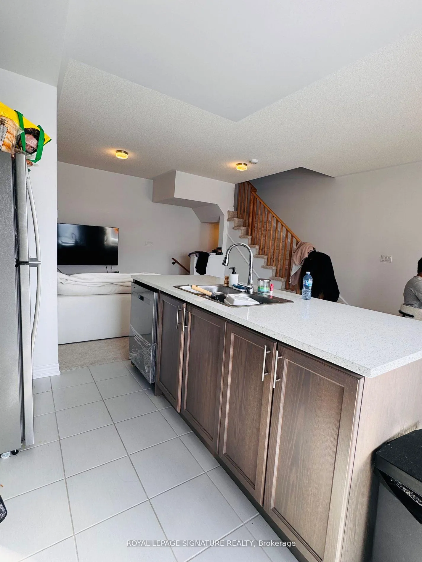 Photo 10 of 2037 Cameron Lott Crescent, Oshawa, Kedron — HOMEH