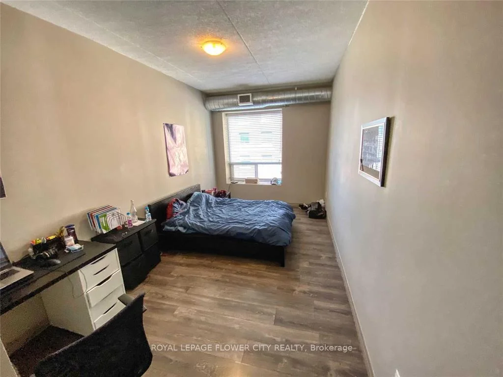 Photo 13 of Unit 703, 8 Hickory Street, Waterloo, Beechwood/University — HOMEH