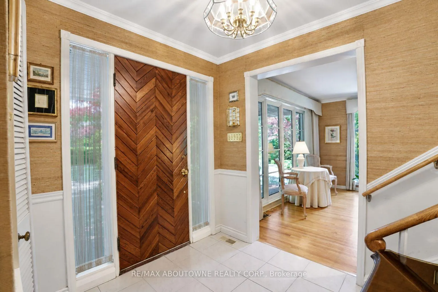 Photo 7 of 5052 Lakeshore Road, Burlington, Appleby — HOMEH
