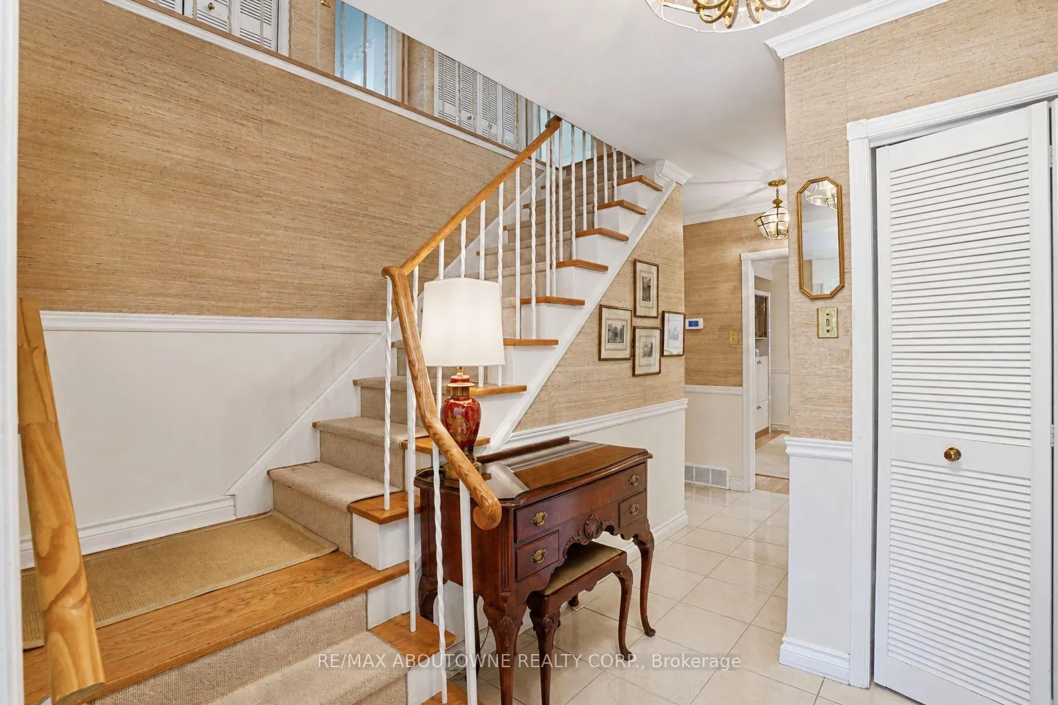 Photo 8 of 5052 Lakeshore Road, Burlington, Appleby — HOMEH