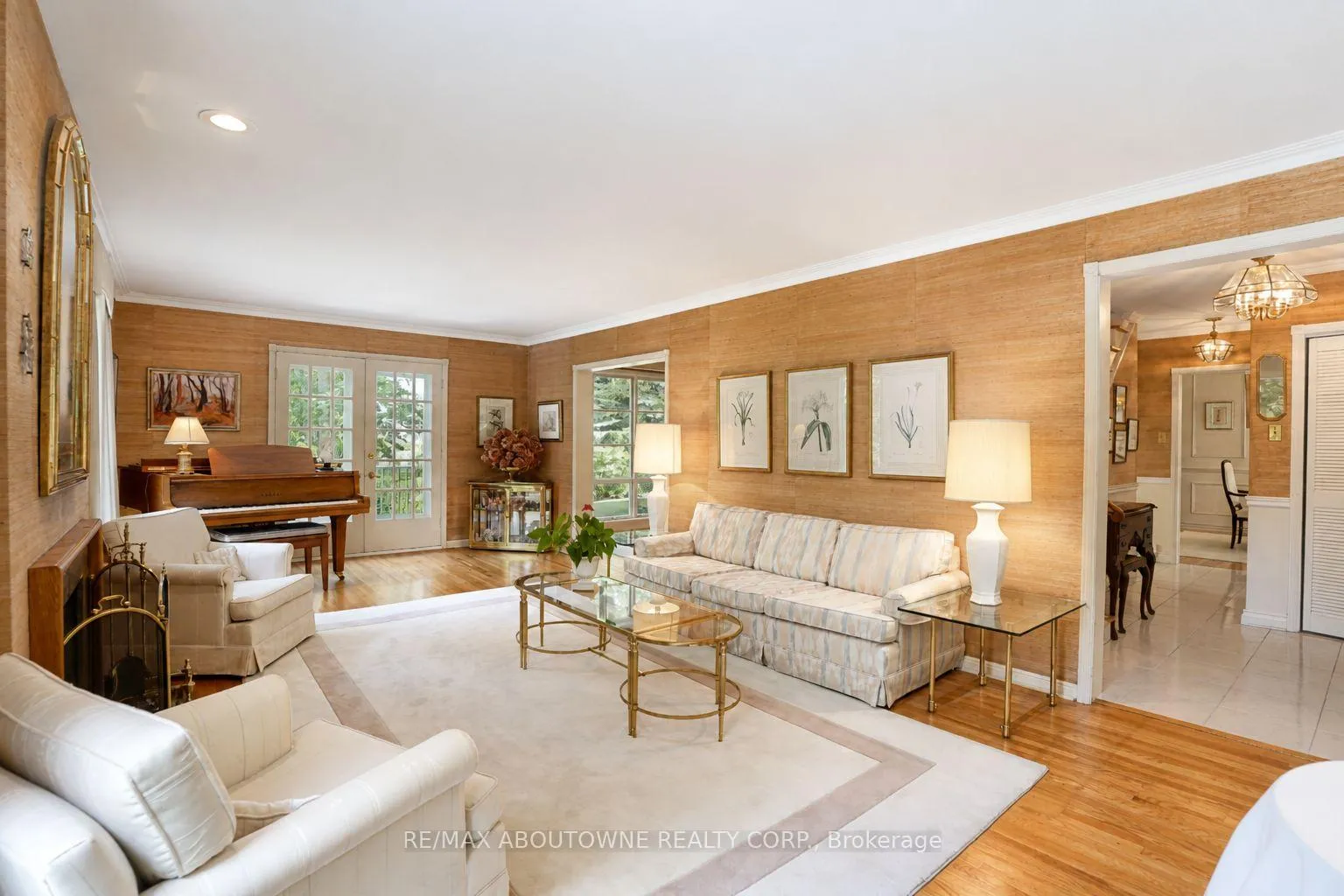 Photo 10 of 5052 Lakeshore Road, Burlington, Appleby — HOMEH