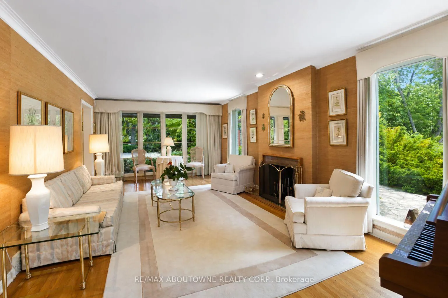 Photo 12 of 5052 Lakeshore Road, Burlington, Appleby — HOMEH