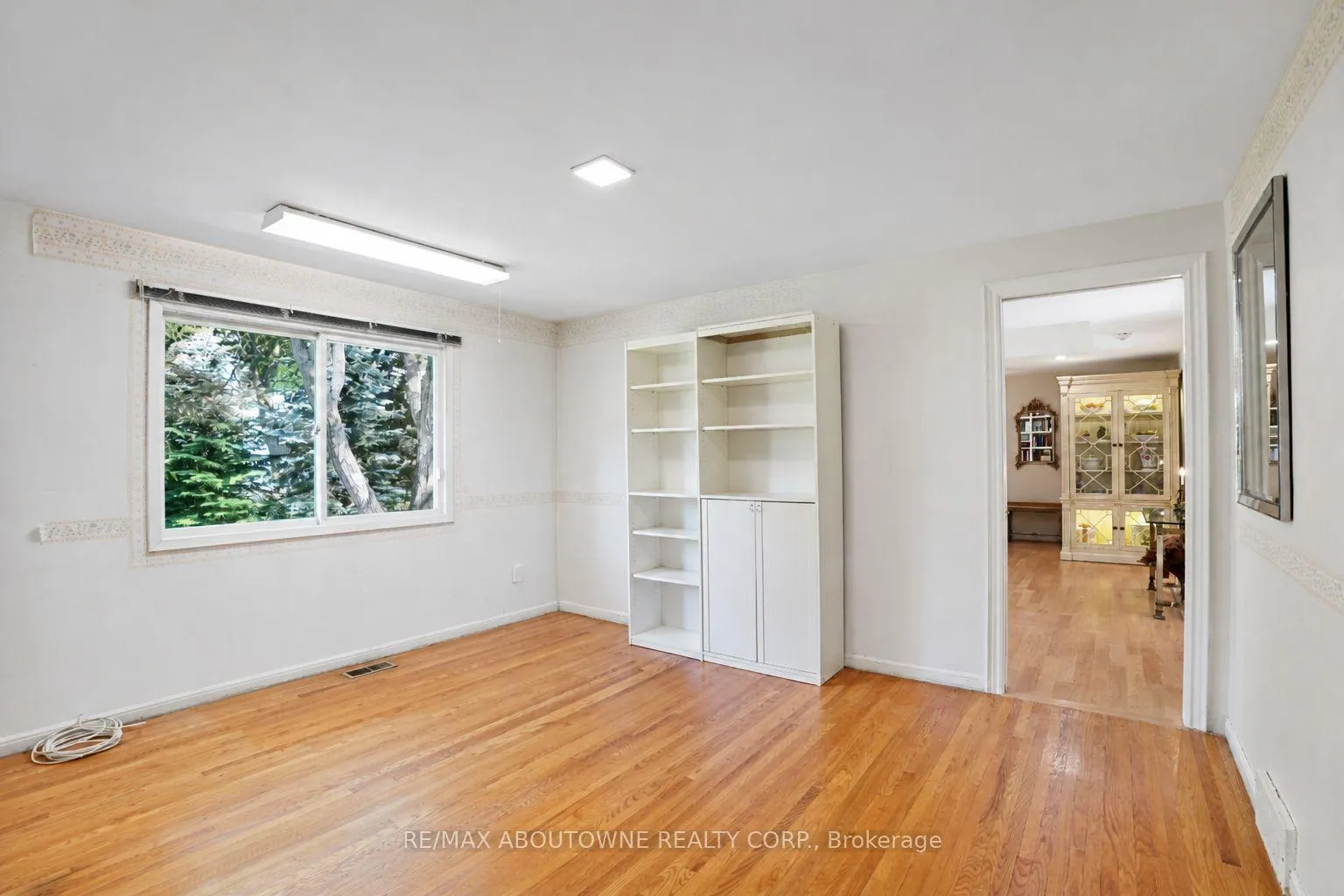Photo 29 of 5052 Lakeshore Road, Burlington, Appleby — HOMEH