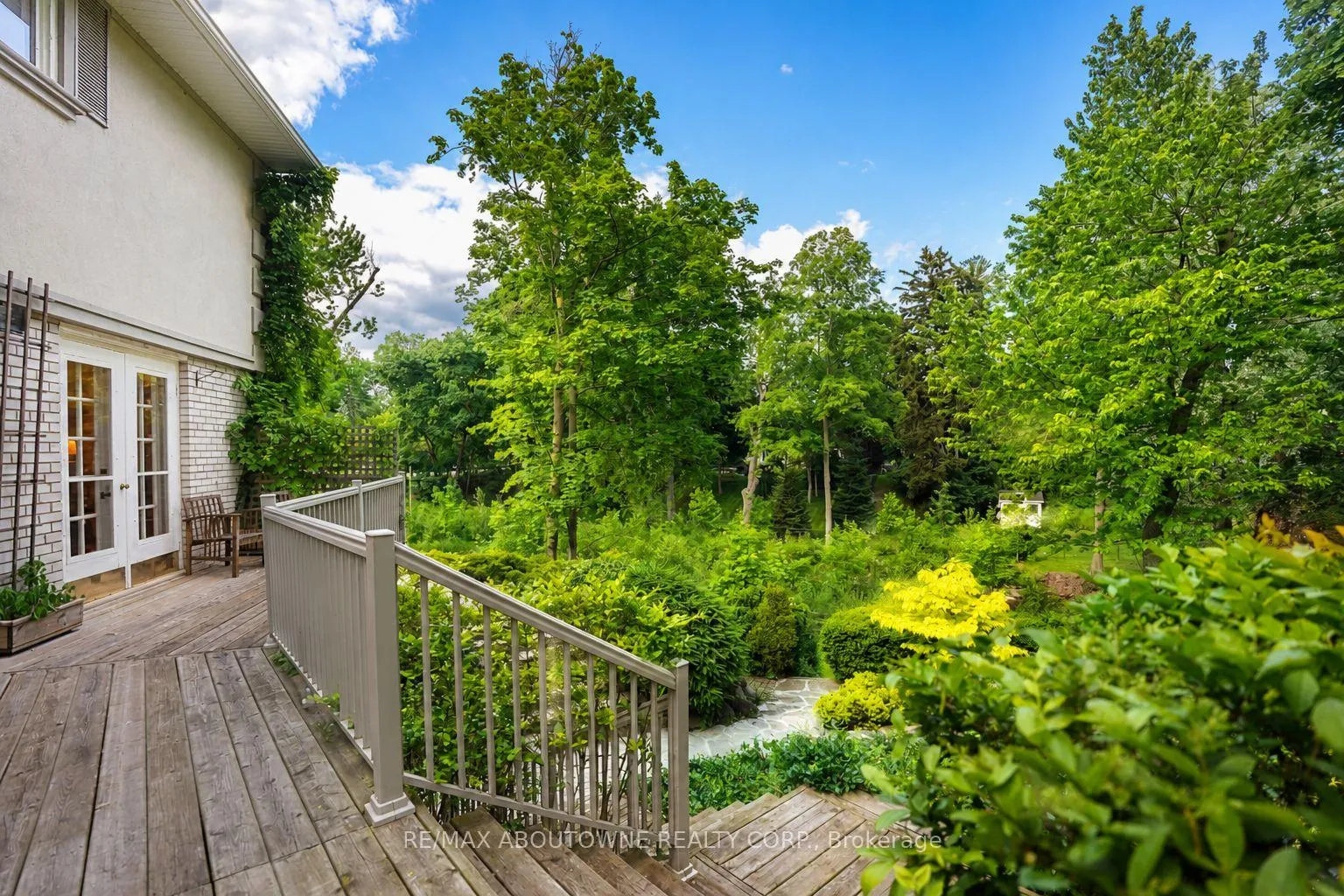Photo 45 of 5052 Lakeshore Road, Burlington, Appleby — HOMEH