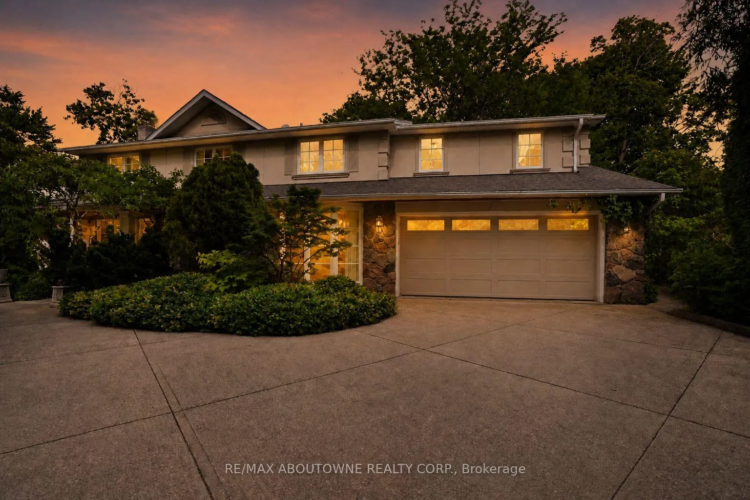 Photo 50 of 5052 Lakeshore Road, Burlington, Appleby — HOMEH