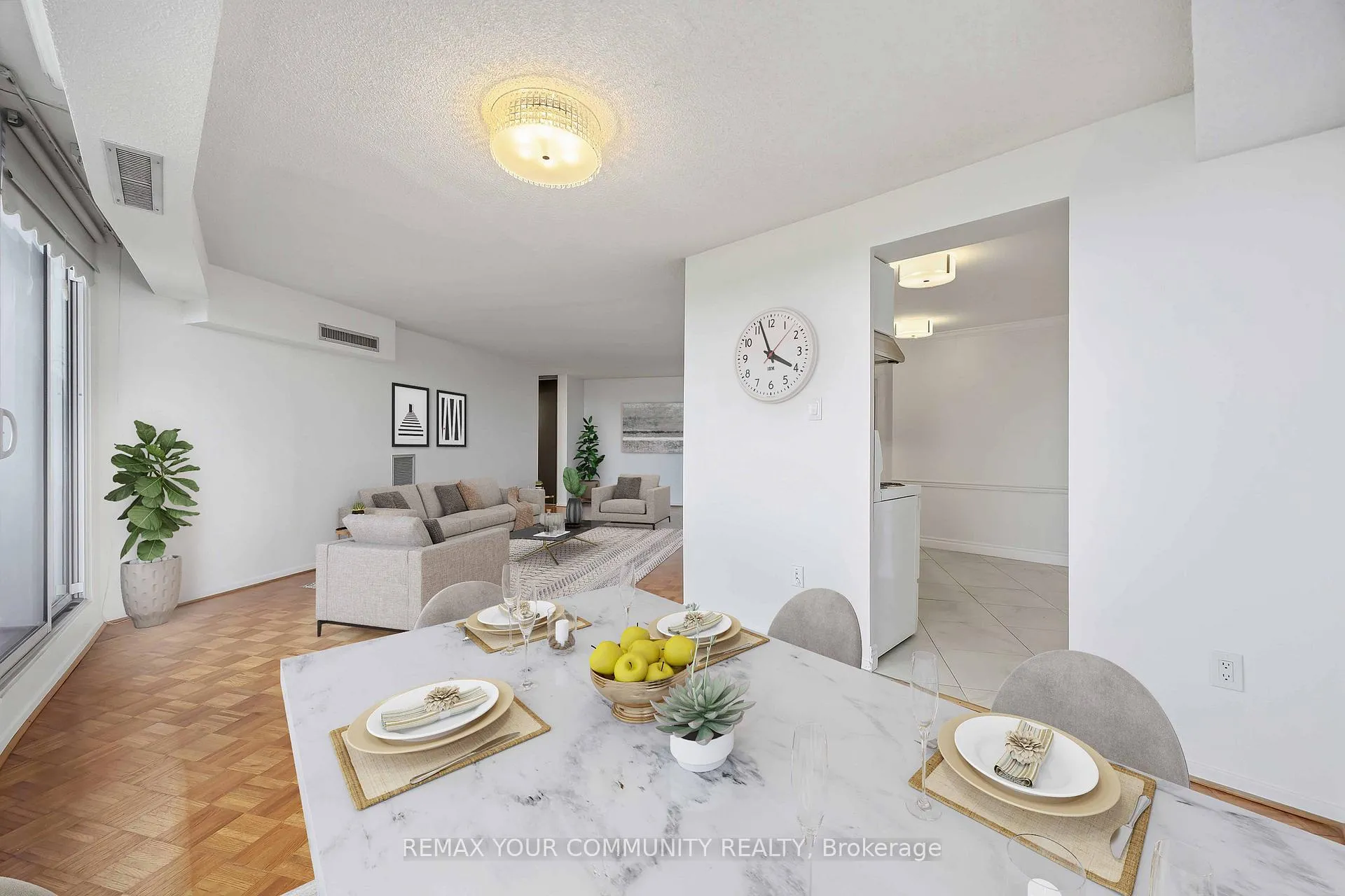 Photo 9 of Unit 801, 150 Neptune Drive, Toronto, Englemount-Lawrence — HOMEH