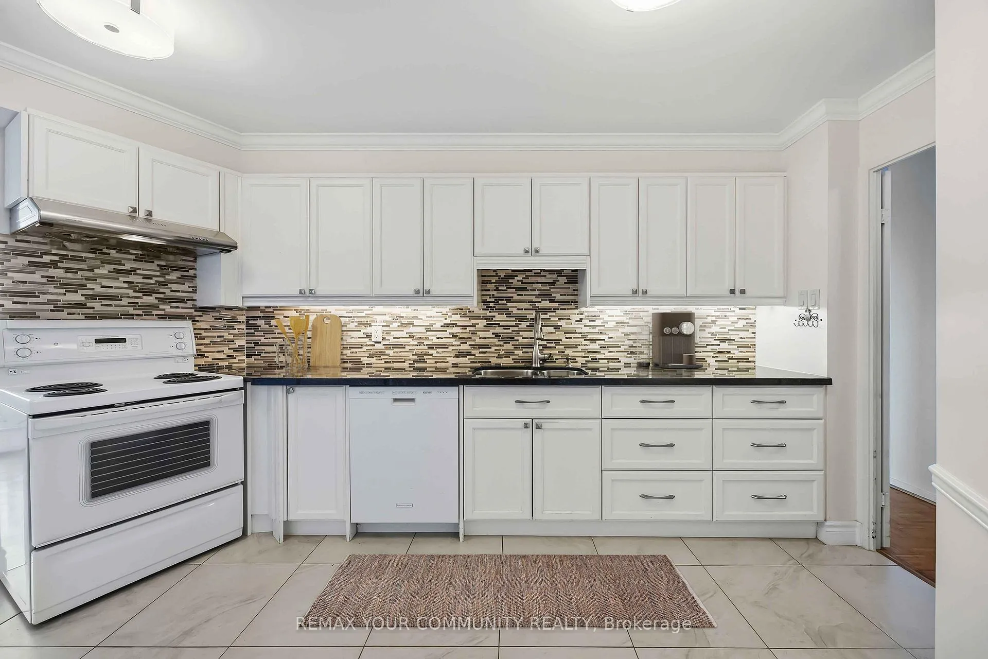 Photo 12 of Unit 801, 150 Neptune Drive, Toronto, Englemount-Lawrence — HOMEH