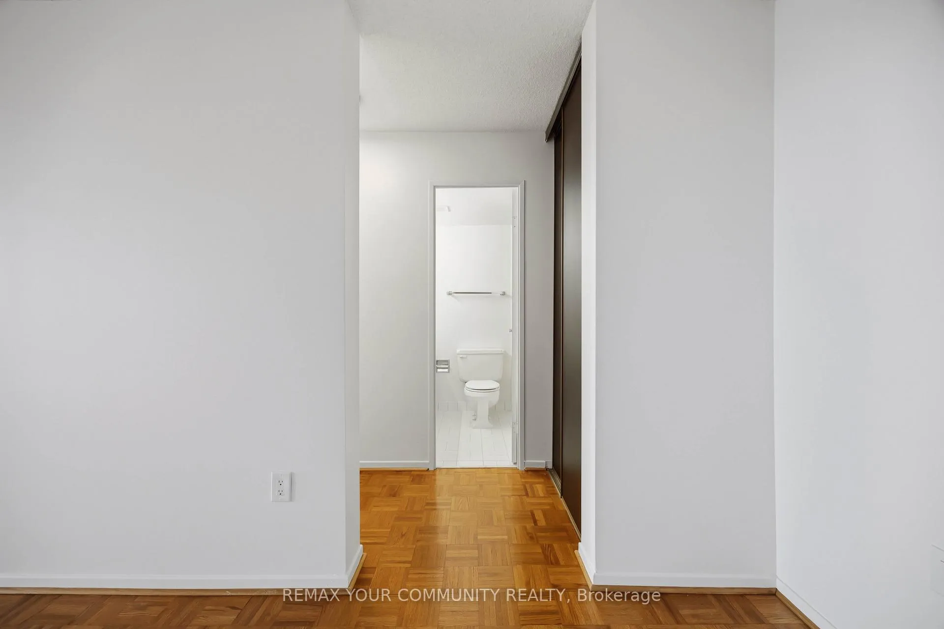 Photo 13 of Unit 801, 150 Neptune Drive, Toronto, Englemount-Lawrence — HOMEH