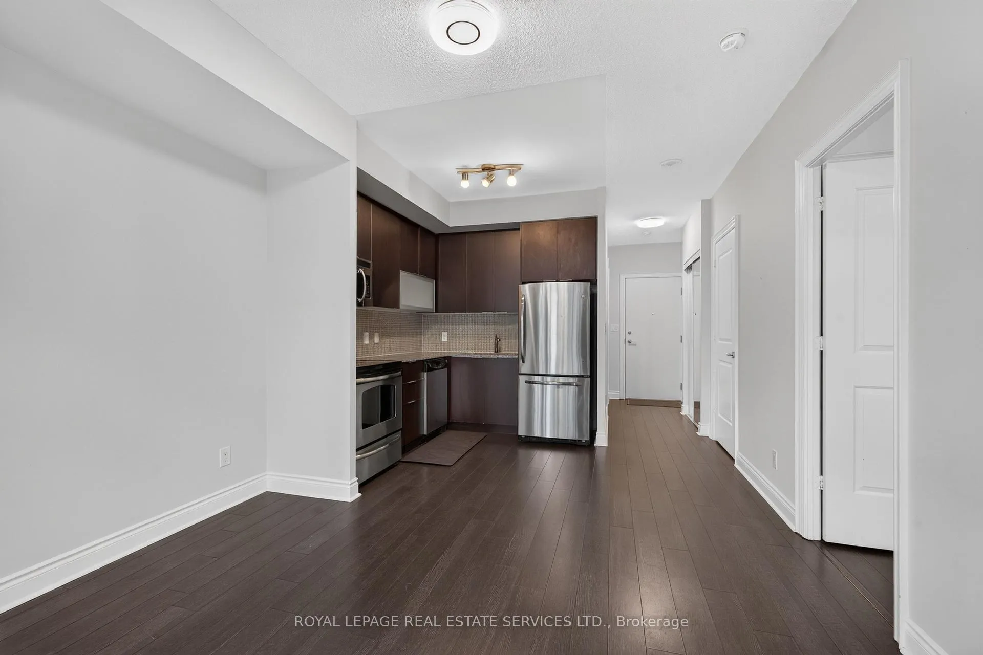 Photo 9 of Unit 512, 16 Brookers Lane, Etobicoke, Mimico — HOMEH