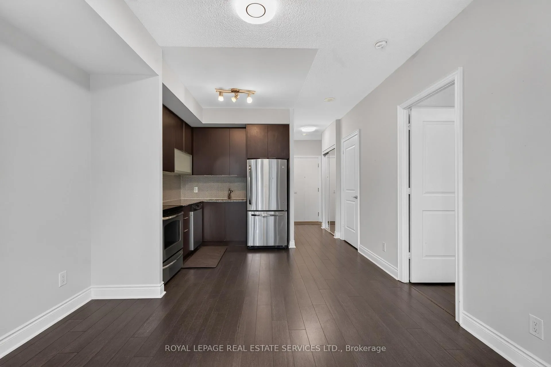 Photo 10 of Unit 512, 16 Brookers Lane, Etobicoke, Mimico — HOMEH