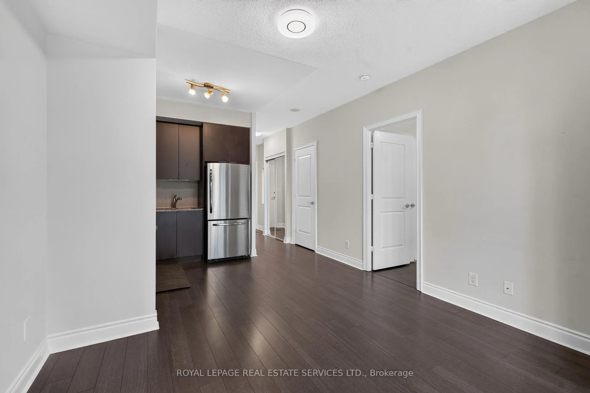 Photo 11 of Unit 512, 16 Brookers Lane, Etobicoke, Mimico — HOMEH