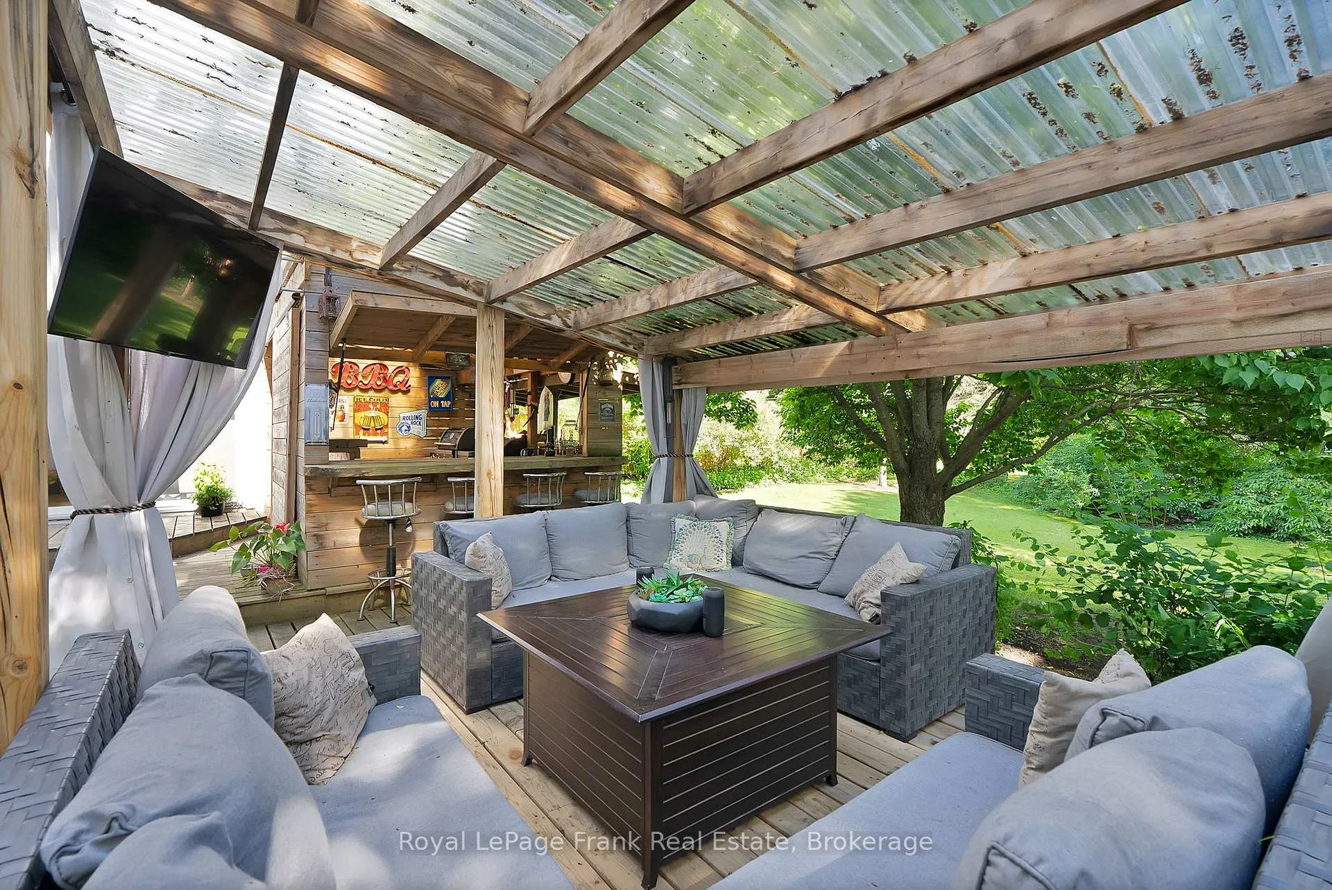 Photo 11 of 1731 Lane Street, Pickering, Rural Pickering — HOMEH