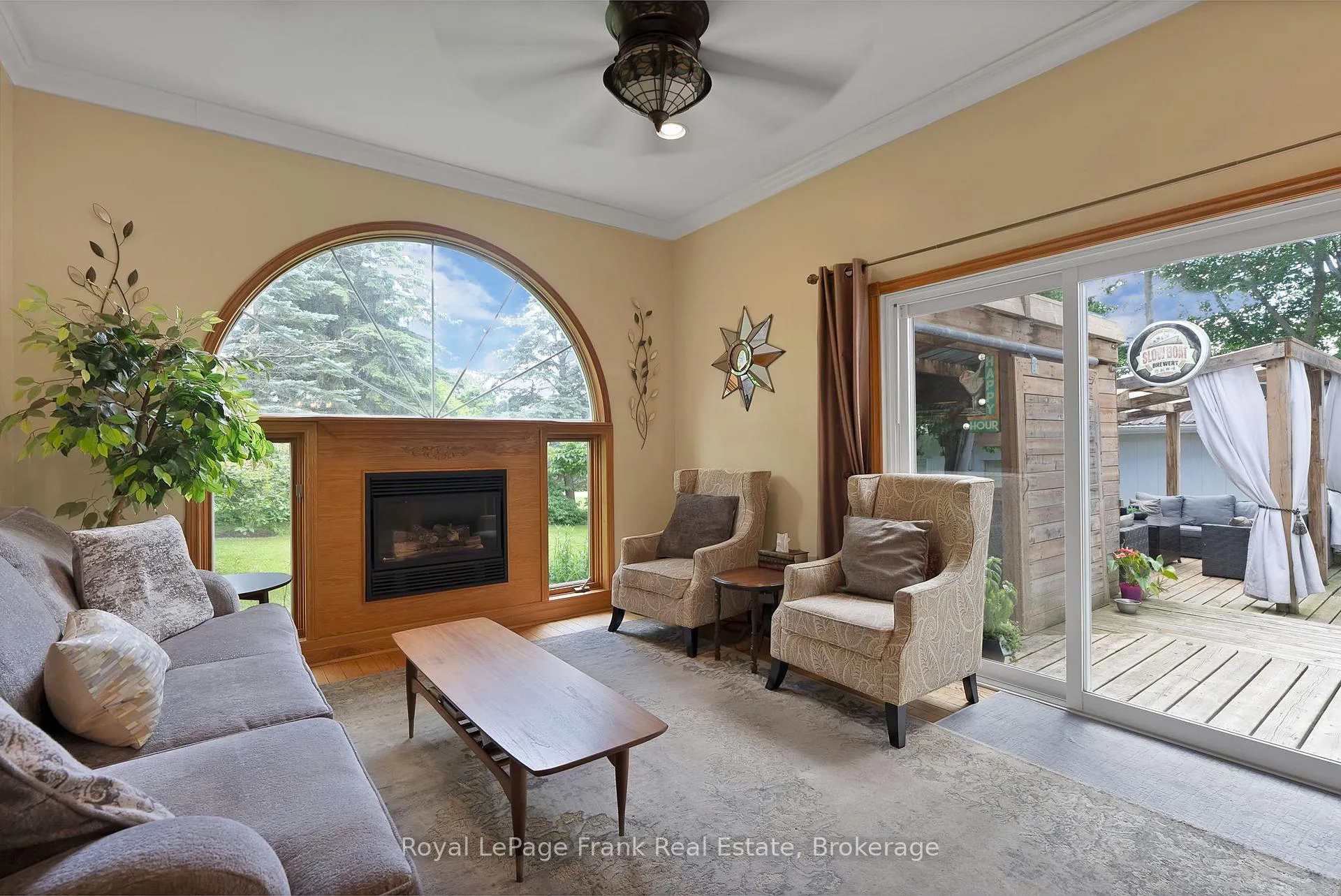 Photo 16 of 1731 Lane Street, Pickering, Rural Pickering — HOMEH