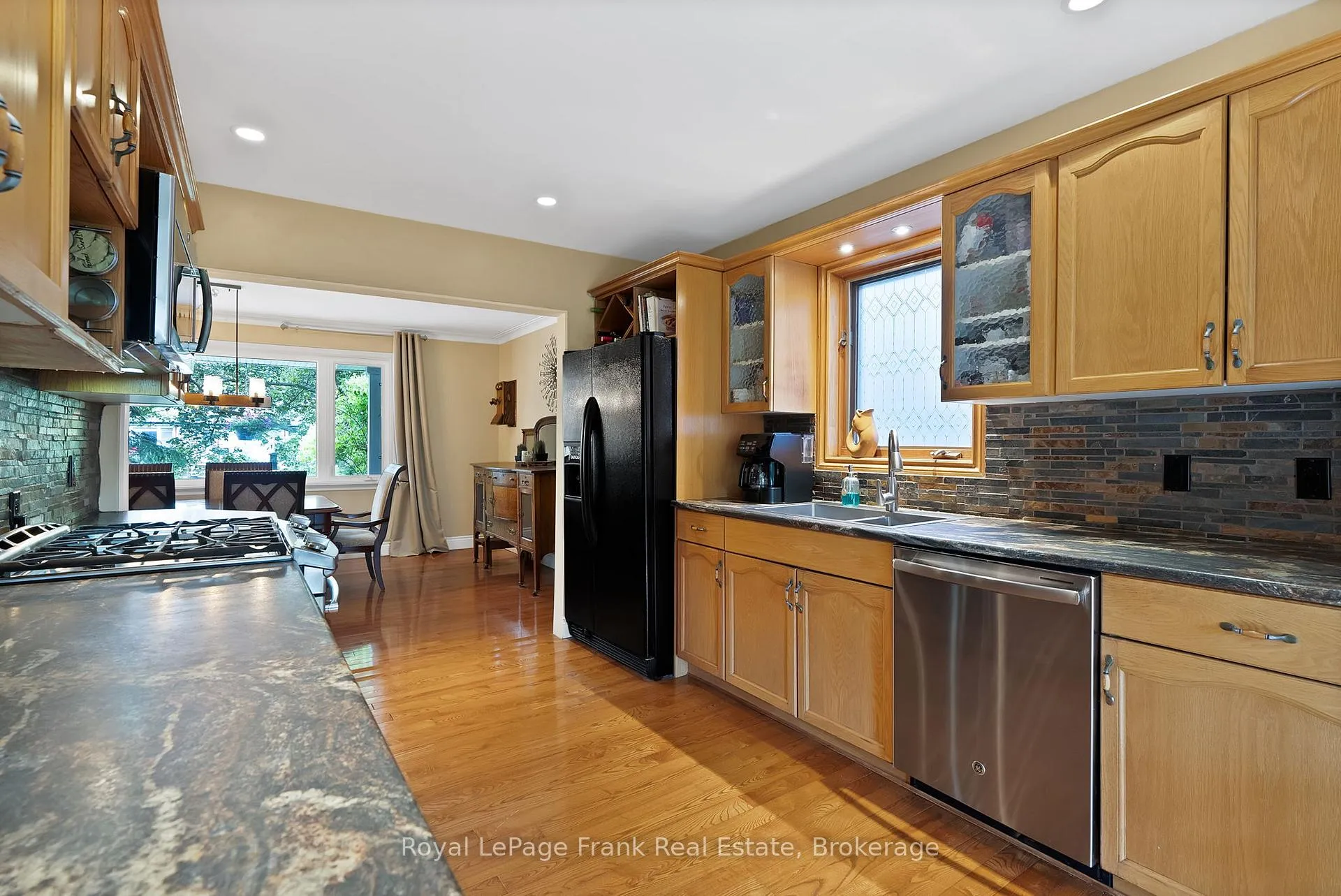 Photo 20 of 1731 Lane Street, Pickering, Rural Pickering — HOMEH