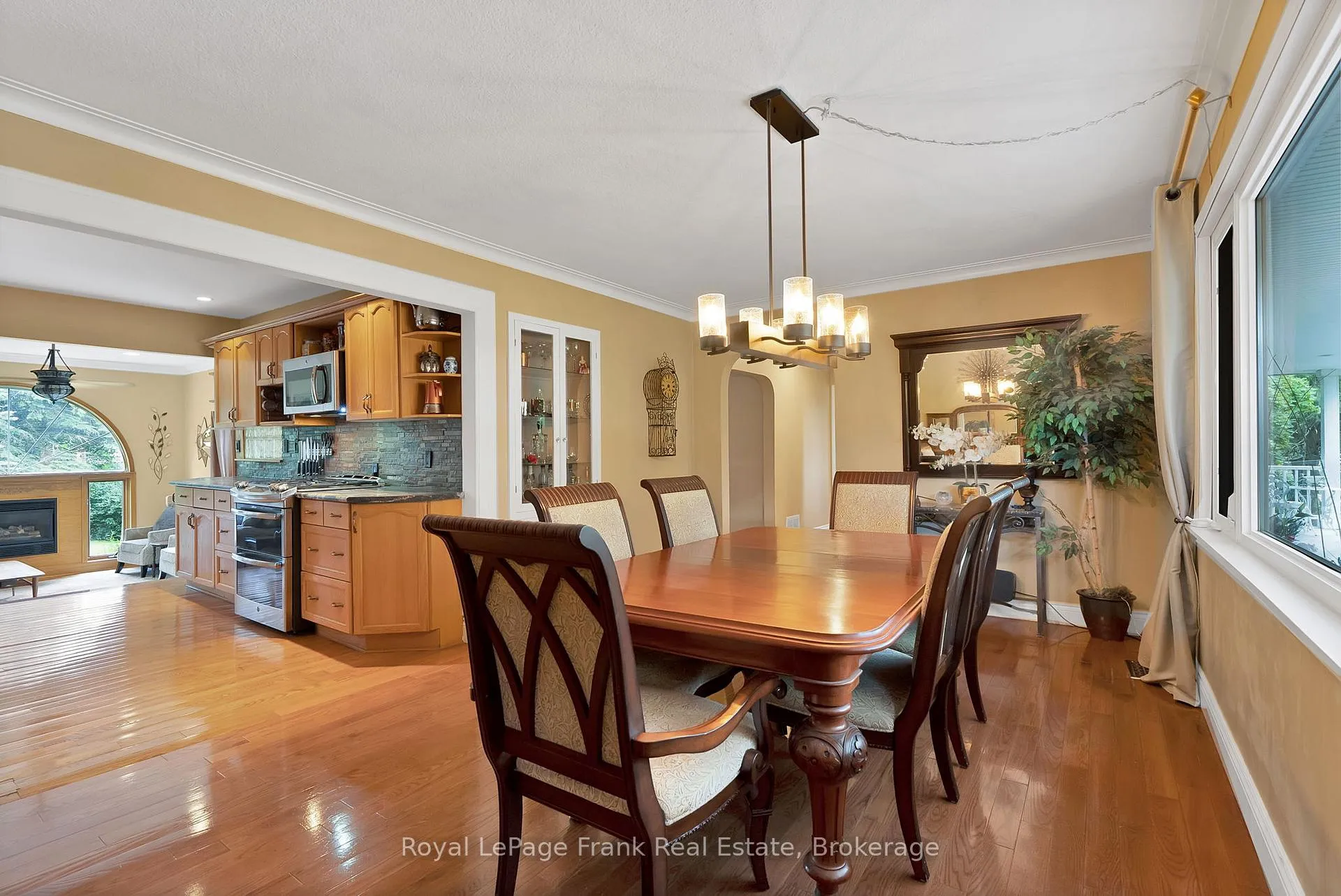 Photo 23 of 1731 Lane Street, Pickering, Rural Pickering — HOMEH
