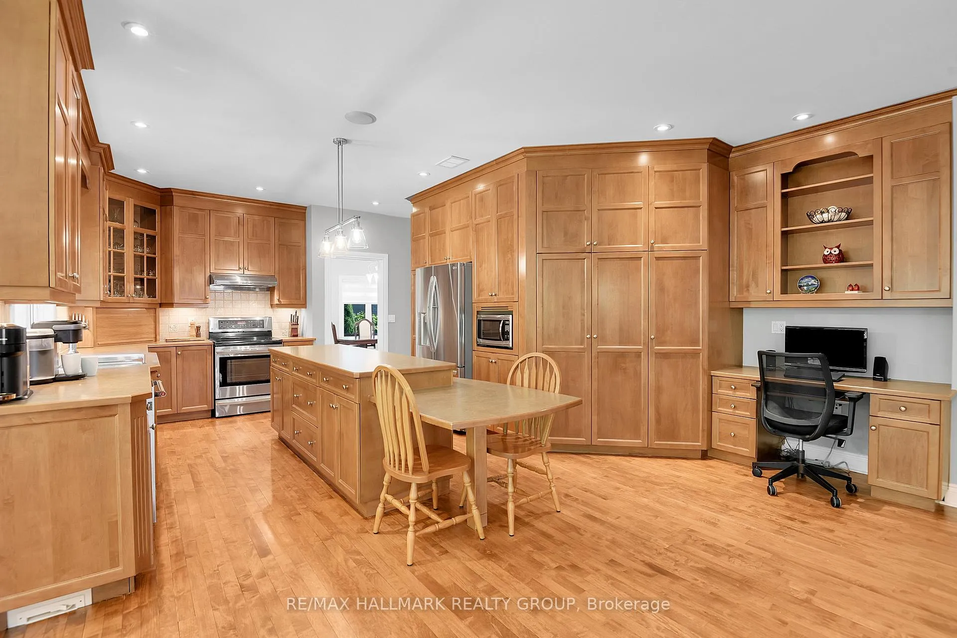 Photo 9 of 1705 Silver Bark Avenue, Ottawa, Orleans/Sunridge — HOMEH