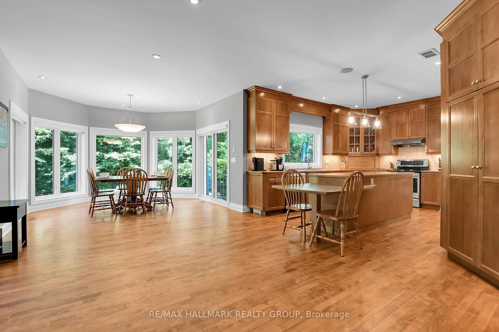 Photo 12 of 1705 Silver Bark Avenue, Ottawa, Orleans/Sunridge — HOMEH