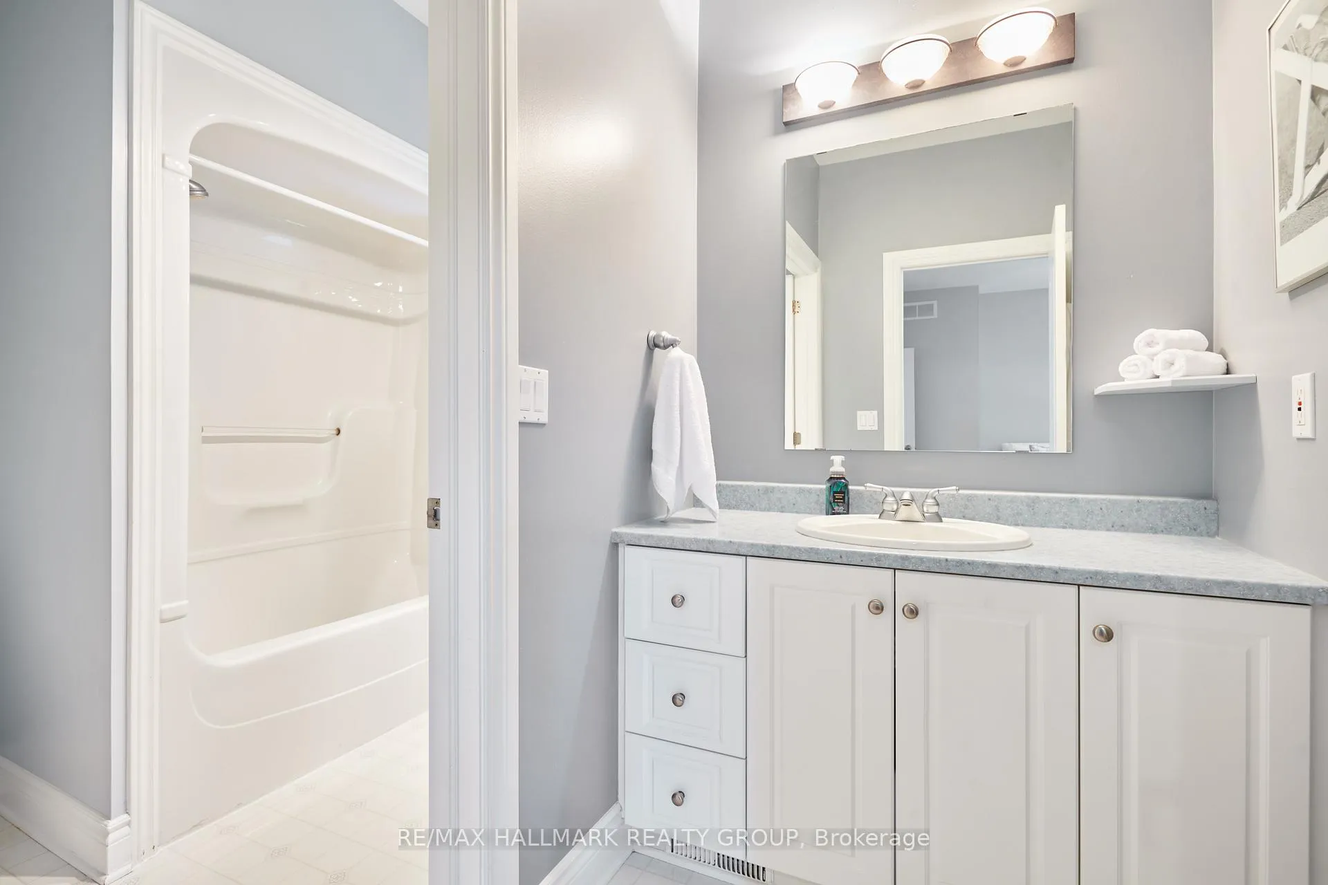 Photo 29 of 1705 Silver Bark Avenue, Ottawa, Orleans/Sunridge — HOMEH