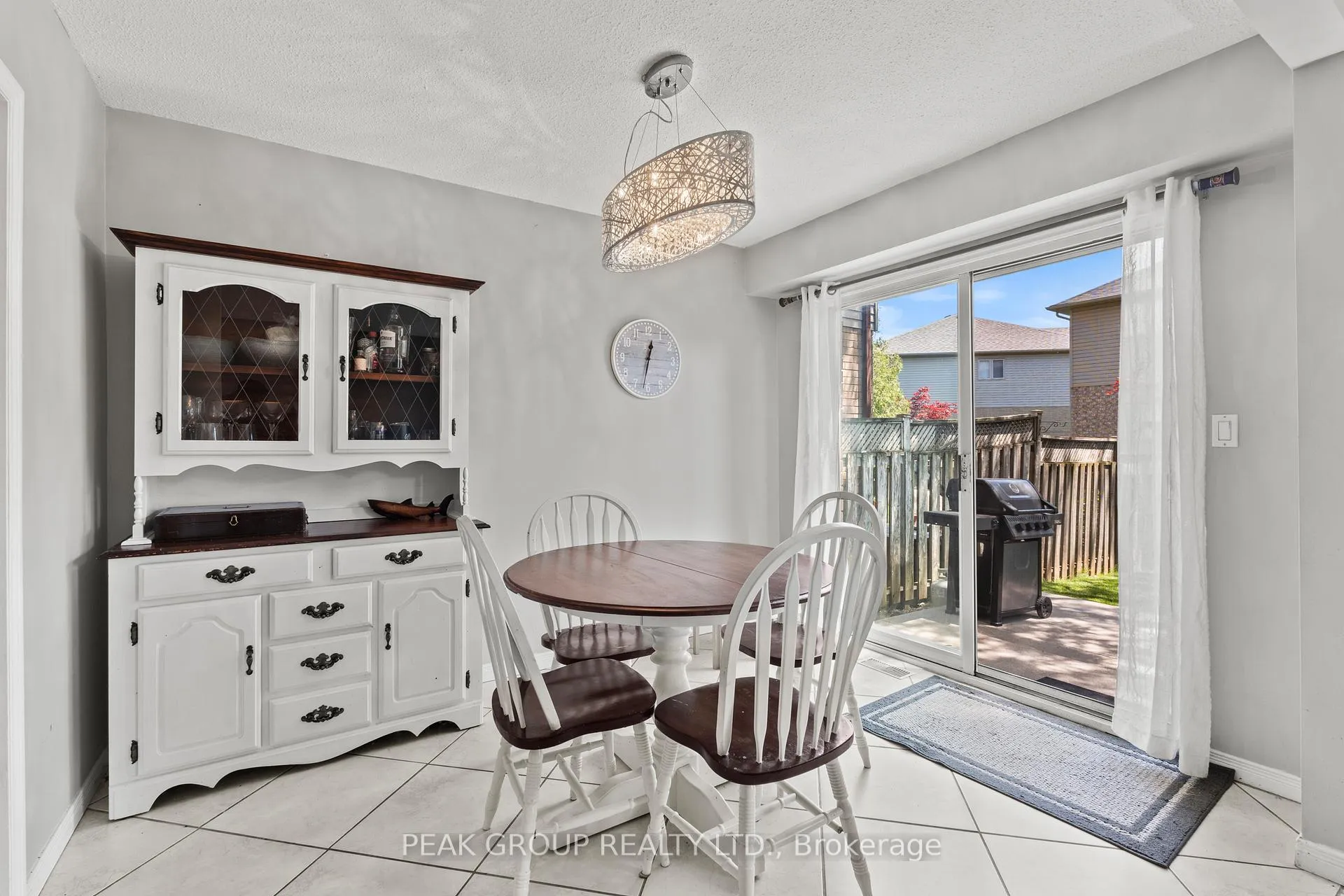 Photo 16 of 18 Sandra Crescent, Grimsby, Grimsby East — HOMEH