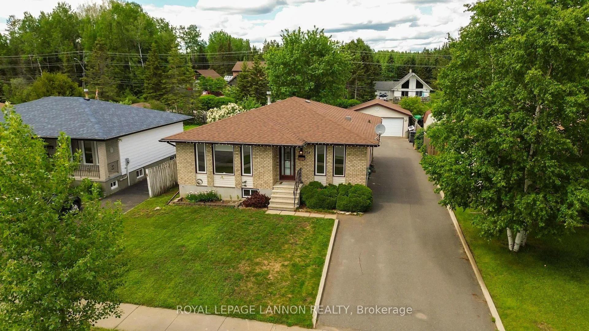 Photo 6 of 124 Welland Street, Thunder Bay, County Park — HOMEH