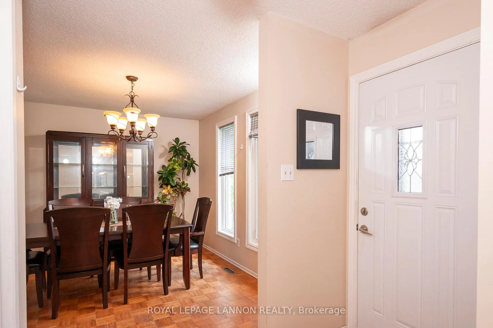 Photo 7 of 124 Welland Street, Thunder Bay, County Park — HOMEH