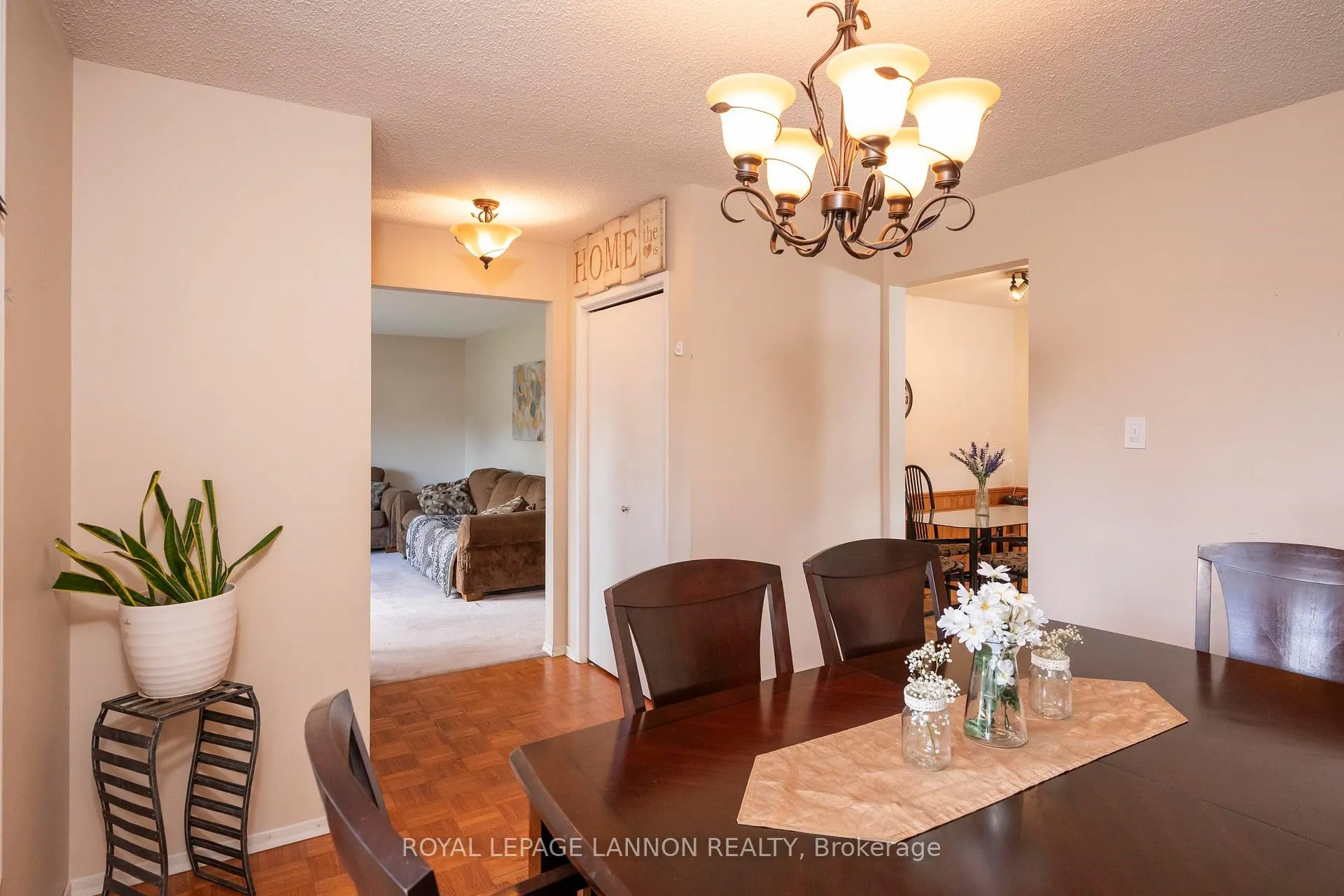 Photo 11 of 124 Welland Street, Thunder Bay, County Park — HOMEH