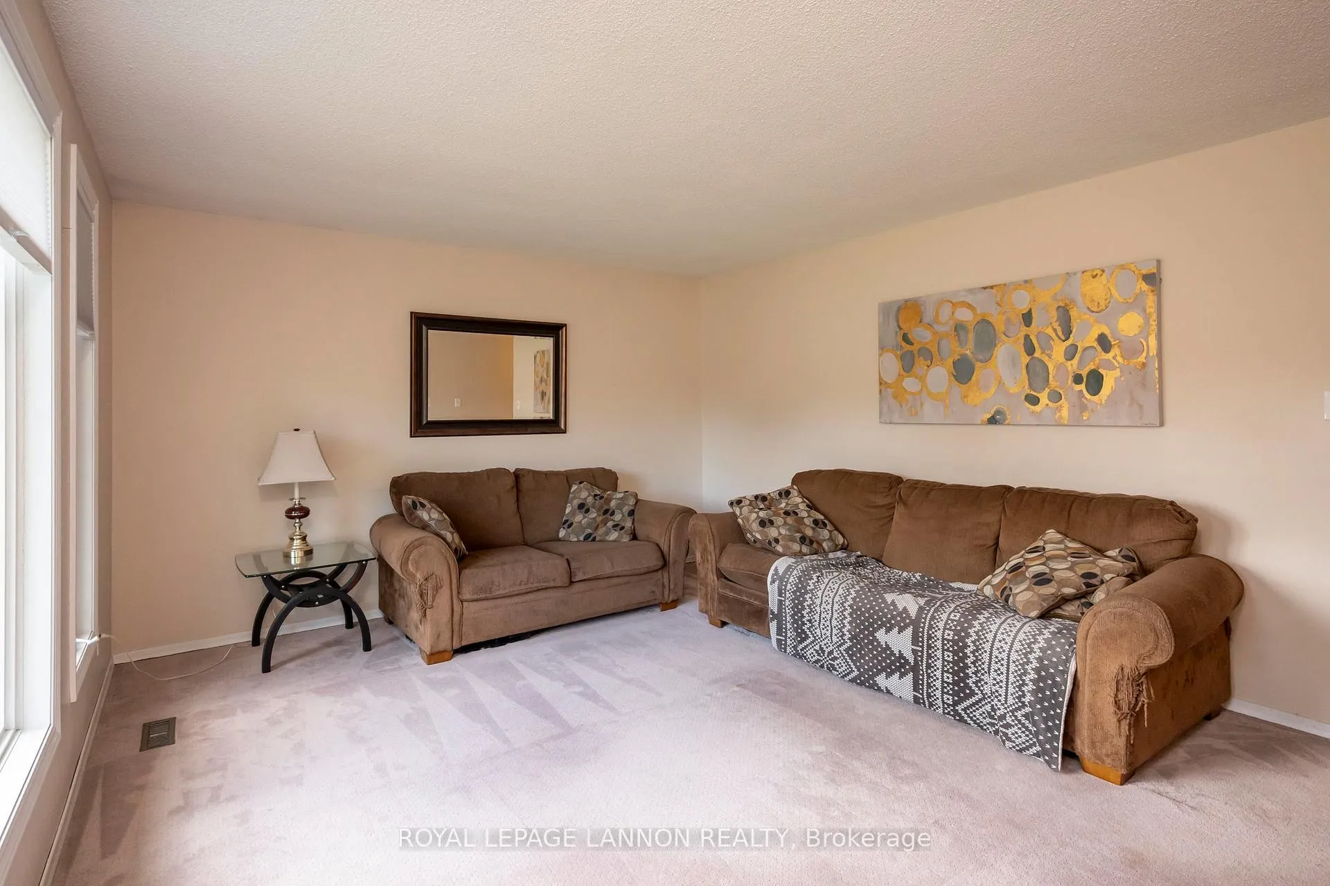 Photo 12 of 124 Welland Street, Thunder Bay, County Park — HOMEH