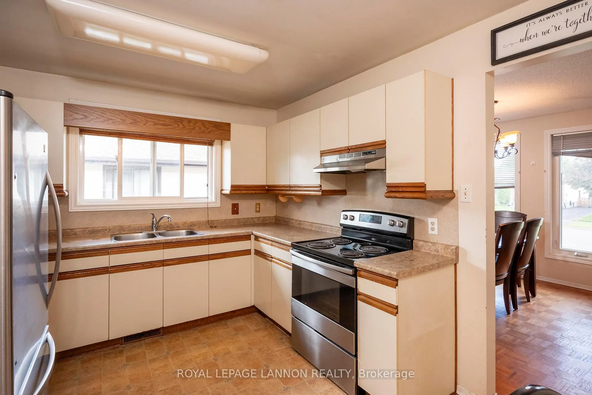 Photo 19 of 124 Welland Street, Thunder Bay, County Park — HOMEH