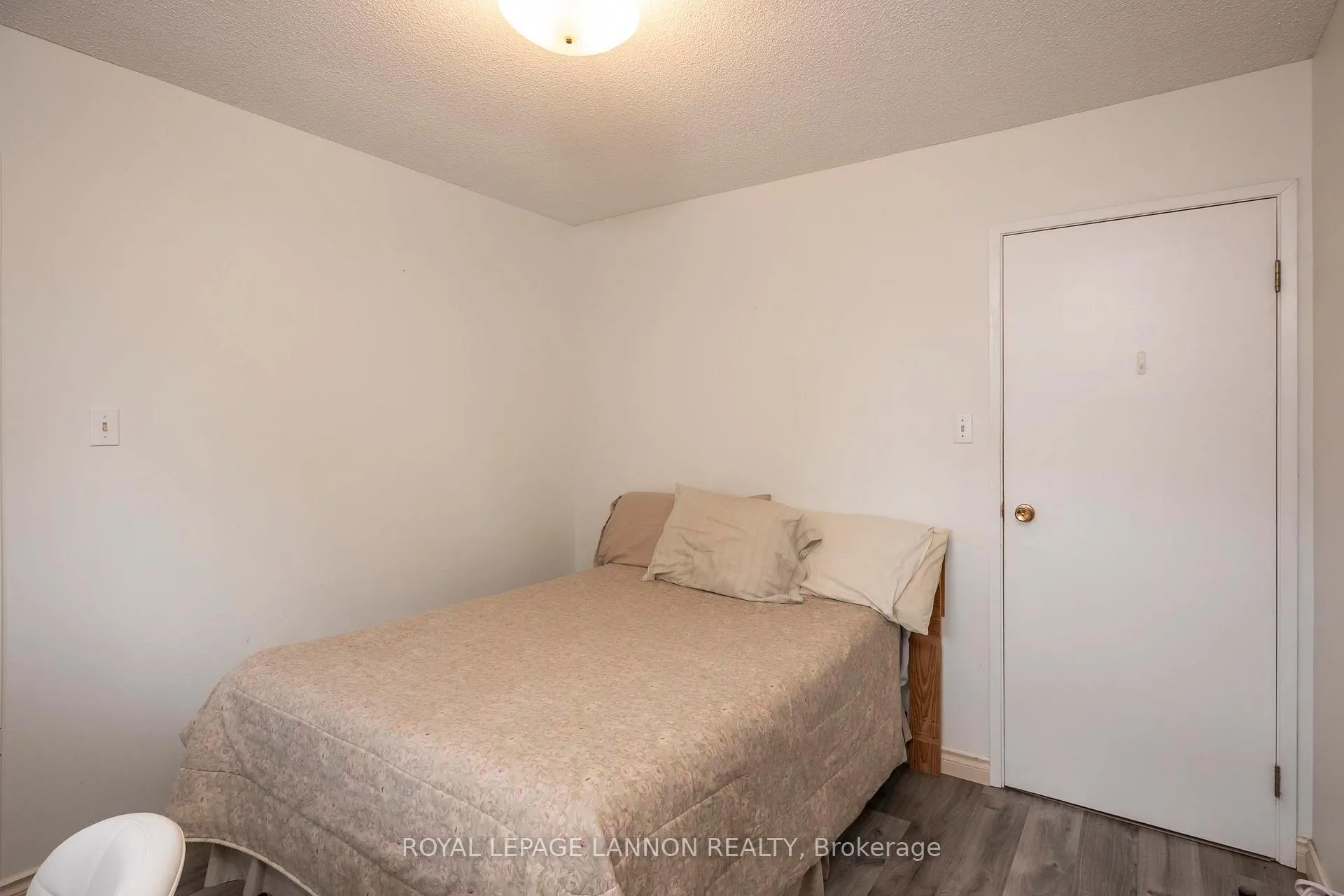 Photo 21 of 124 Welland Street, Thunder Bay, County Park — HOMEH