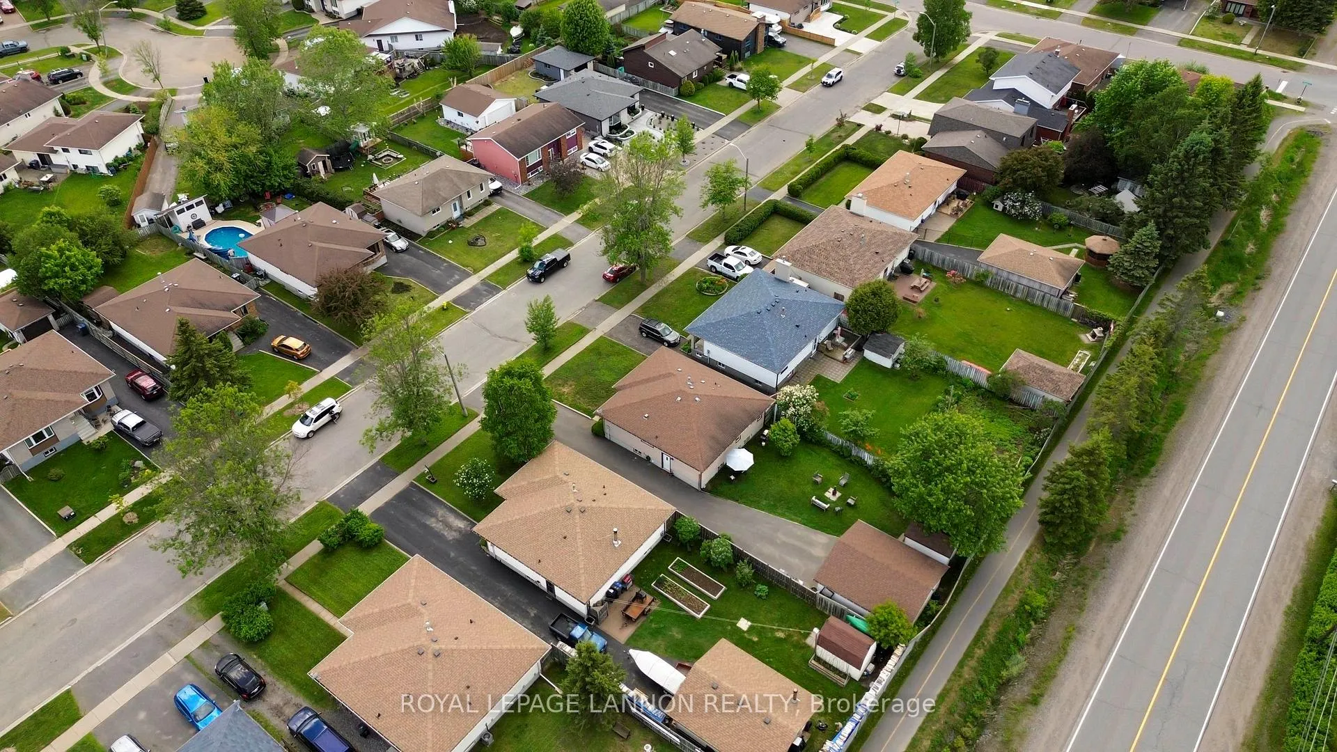 Photo 45 of 124 Welland Street, Thunder Bay, County Park — HOMEH