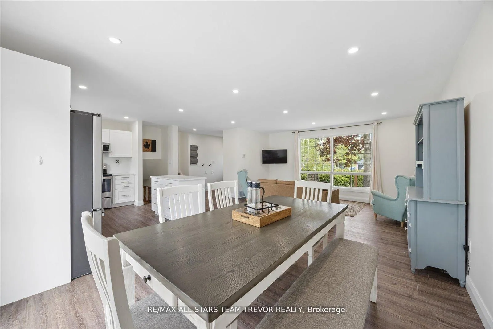 Photo 6 of 11 Halmar Park Road, Georgina, Pefferlaw — HOMEH