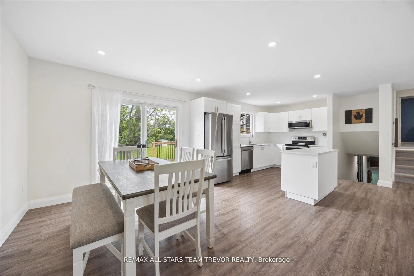 Photo 8 of 11 Halmar Park Road, Georgina, Pefferlaw — HOMEH
