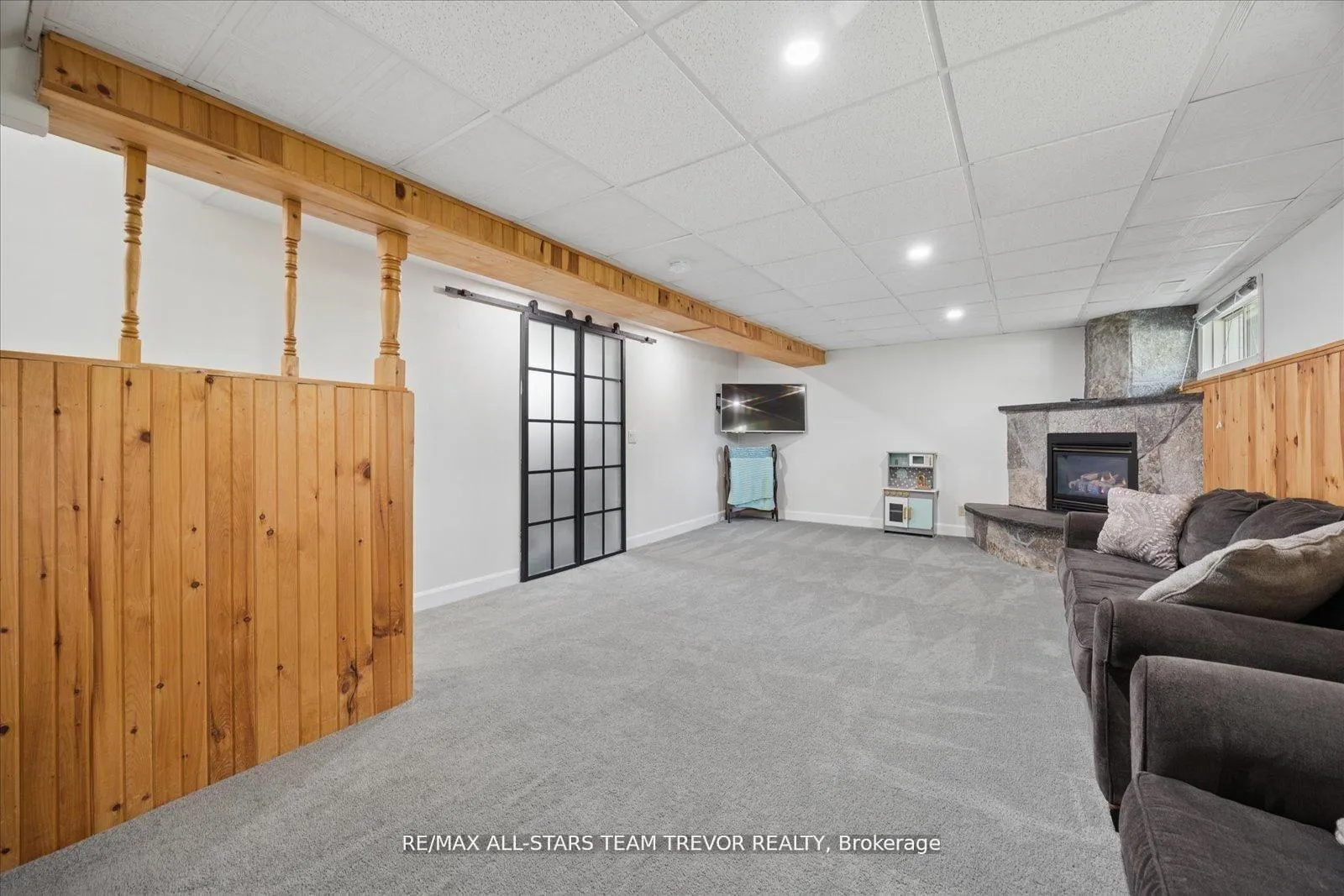 Photo 24 of 11 Halmar Park Road, Georgina, Pefferlaw — HOMEH