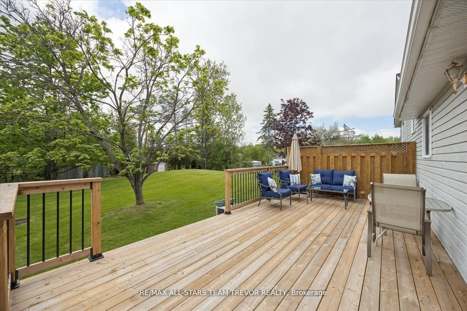 Photo 30 of 11 Halmar Park Road, Georgina, Pefferlaw — HOMEH