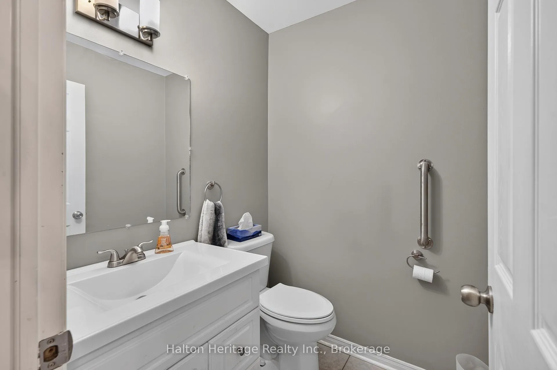 Photo 10 of 400 Eaglewood Drive, Hamilton, Eleanor — HOMEH