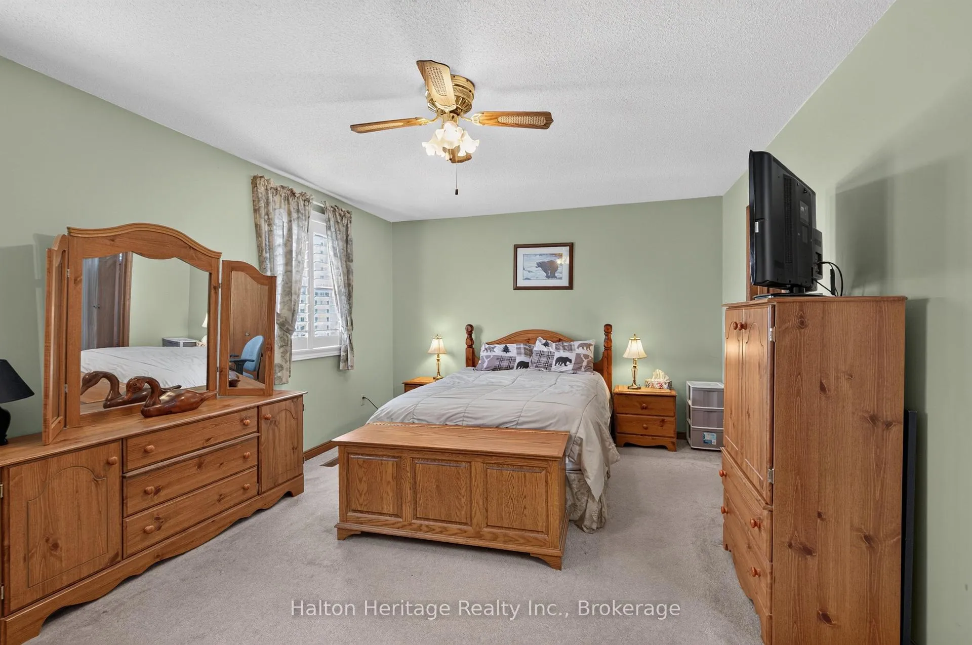 Photo 11 of 400 Eaglewood Drive, Hamilton, Eleanor — HOMEH