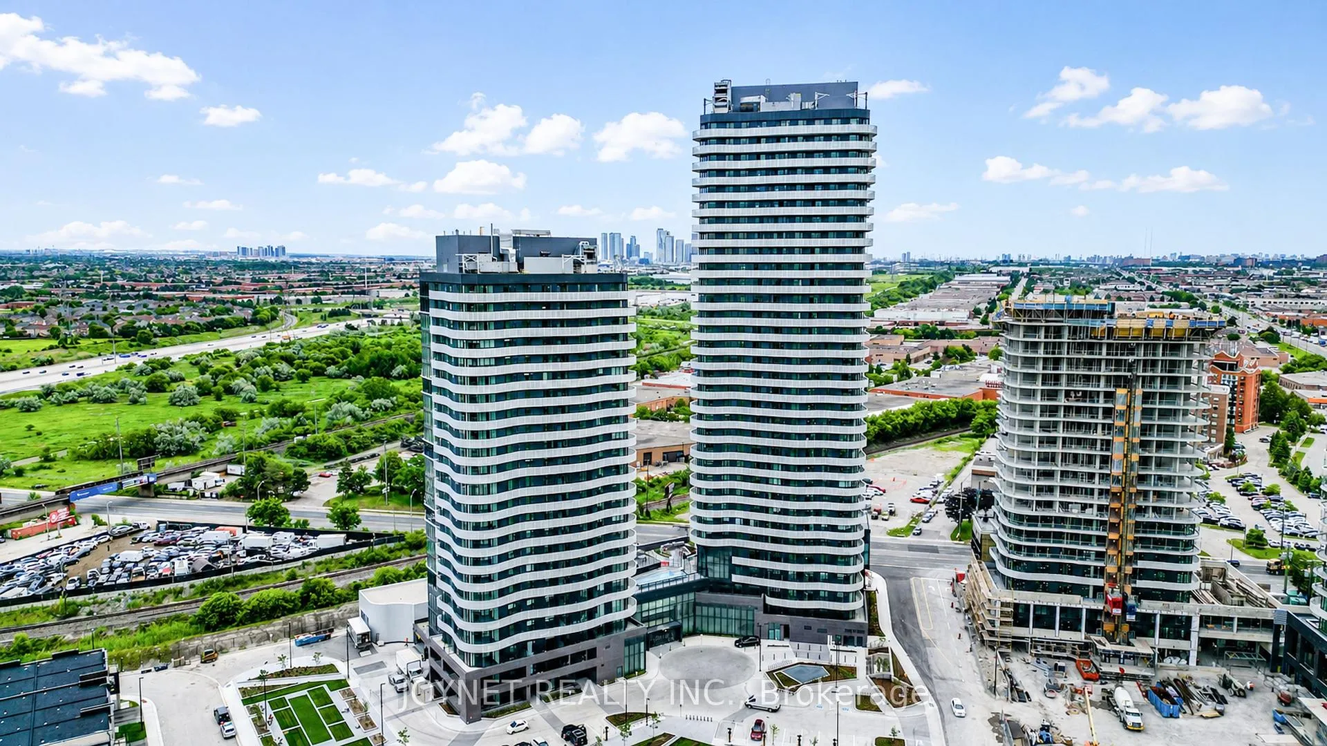 Photo 2 of Unit 1004, 10 Flavelle Trail, Vaughan, Steeles West Industrial — HOMEH