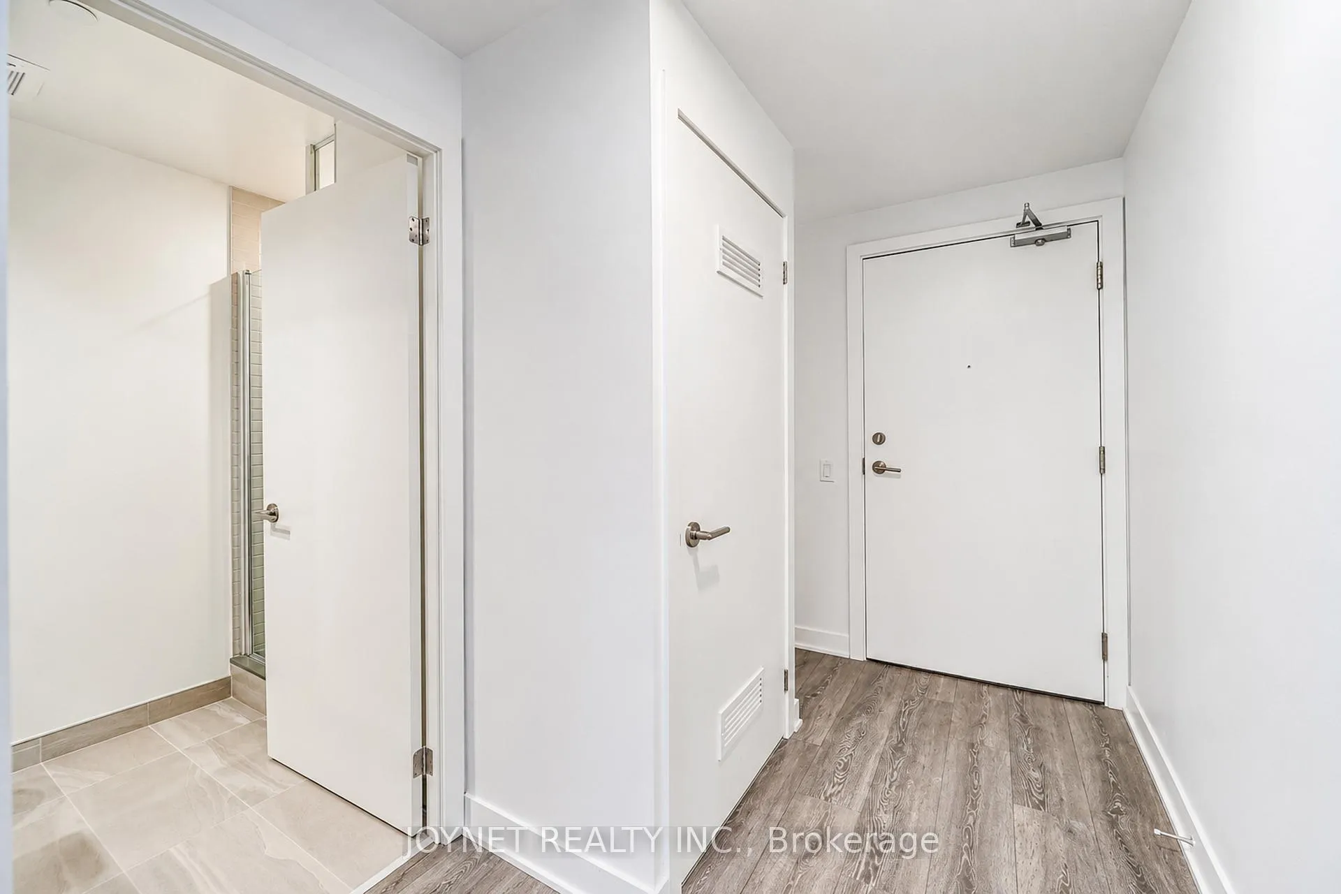 Photo 6 of Unit 1004, 10 Flavelle Trail, Vaughan, Steeles West Industrial — HOMEH