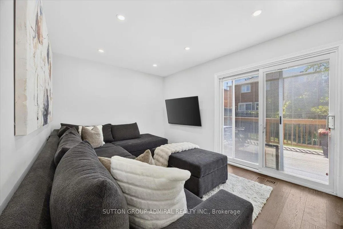 Photo 21 of 415 Highcliffe Drive, Vaughan, Uplands — HOMEH