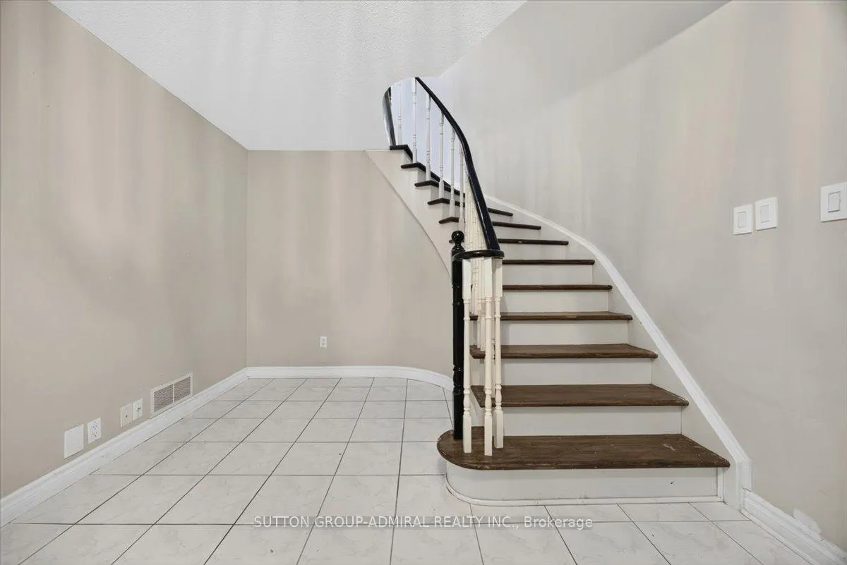 Photo 46 of 415 Highcliffe Drive, Vaughan, Uplands — HOMEH