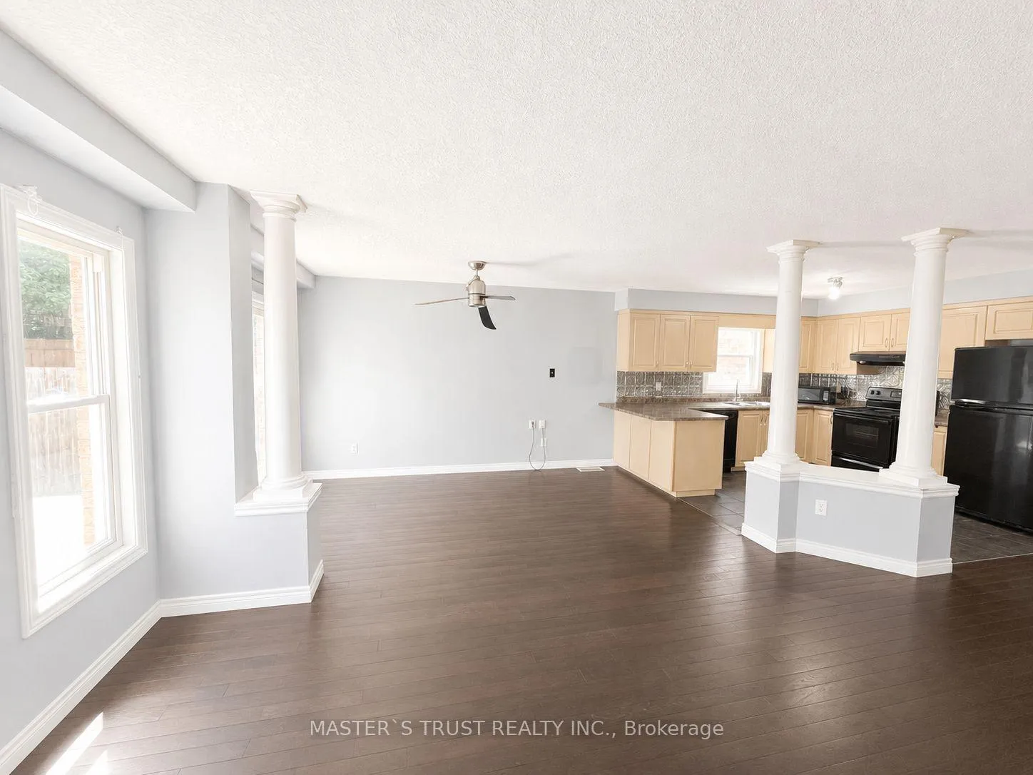 Photo 1 of 256 Bridlewreath Street, Kitchener, Larentian West — HOMEH
