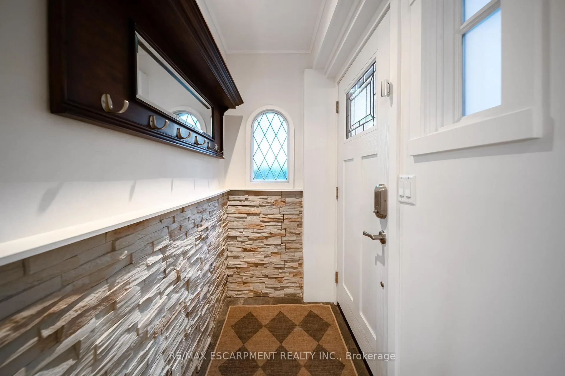 Photo 5 of 225 Oakmount Road, Toronto, High Park North — HOMEH