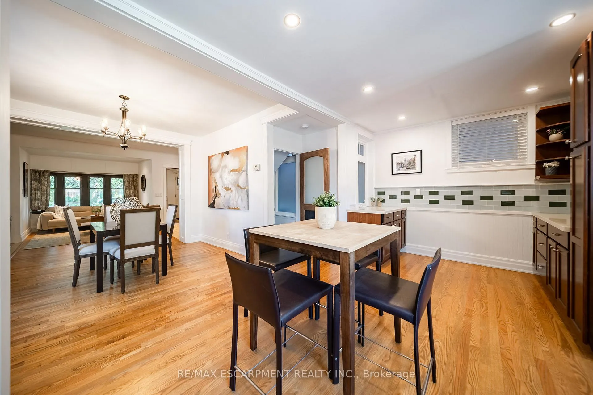 Photo 15 of 225 Oakmount Road, Toronto, High Park North — HOMEH