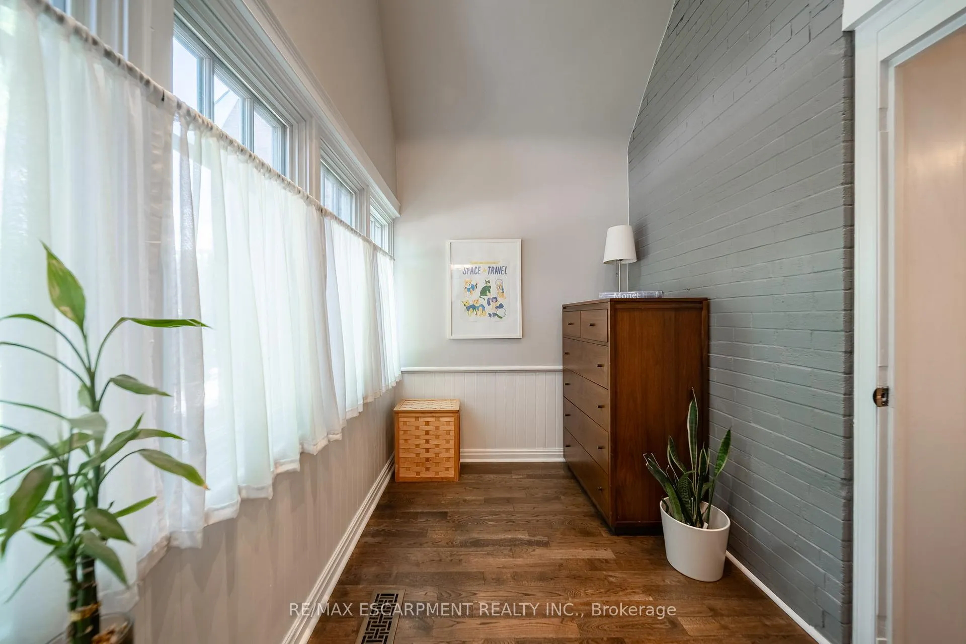 Photo 26 of 225 Oakmount Road, Toronto, High Park North — HOMEH