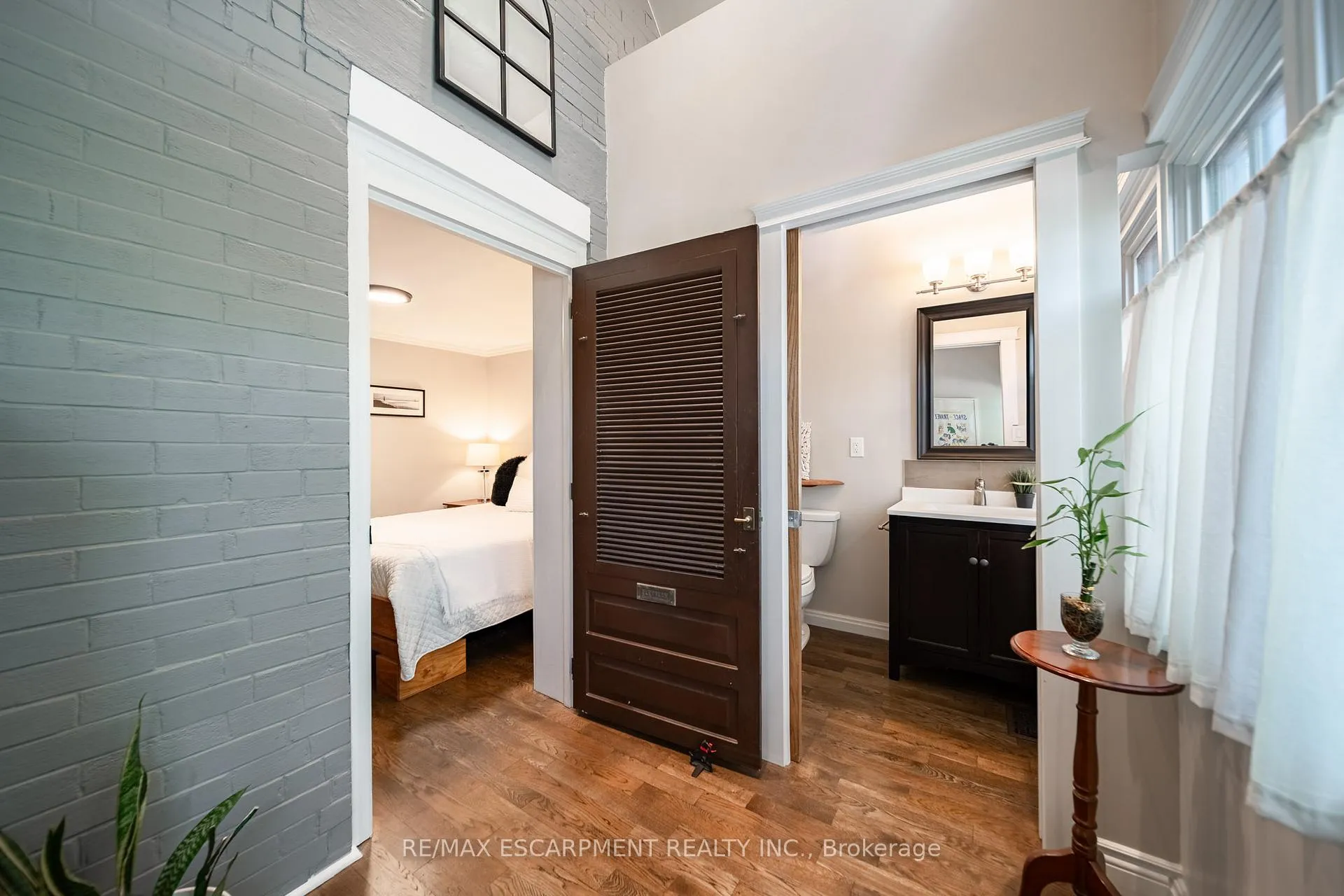 Photo 27 of 225 Oakmount Road, Toronto, High Park North — HOMEH