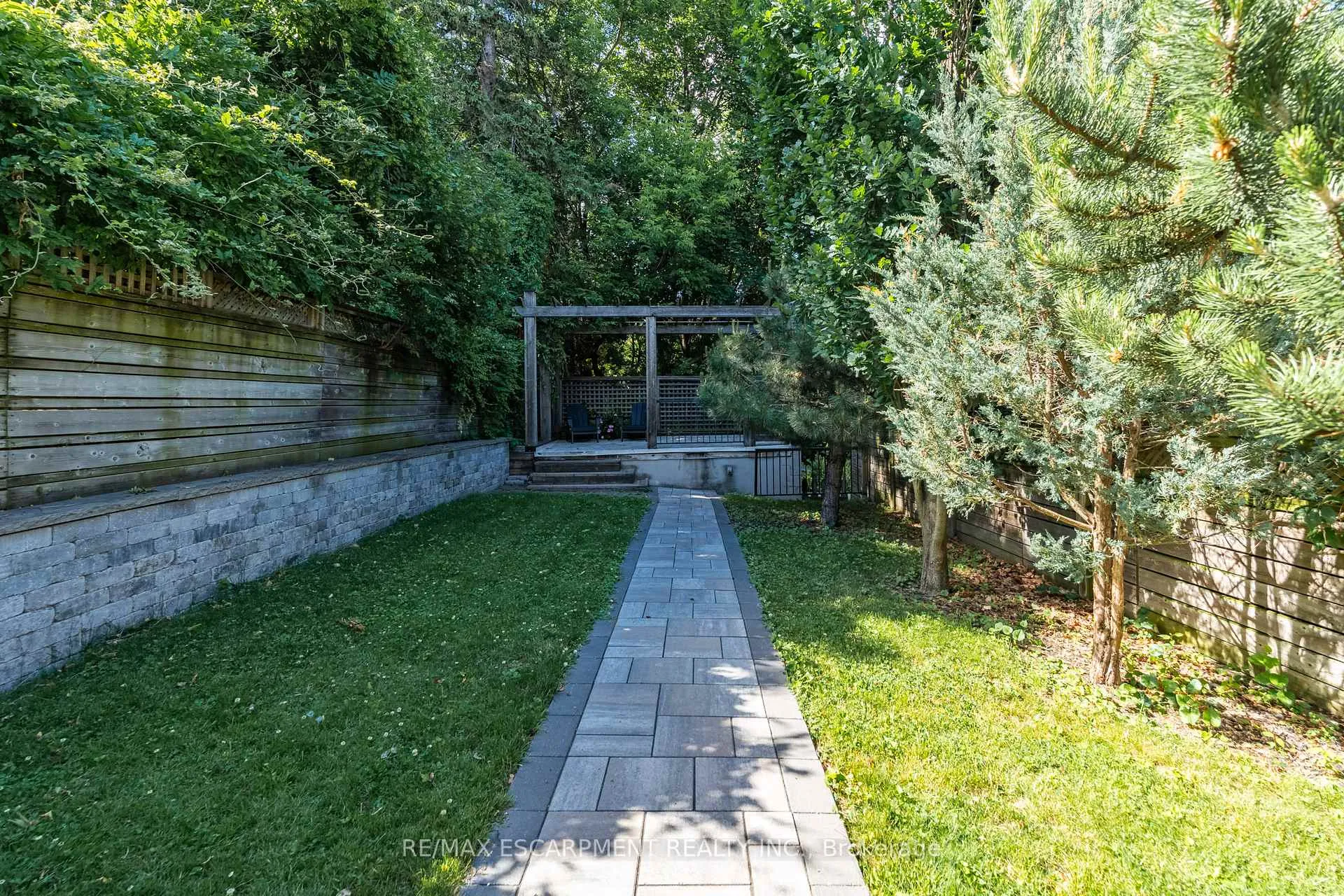 Photo 39 of 225 Oakmount Road, Toronto, High Park North — HOMEH